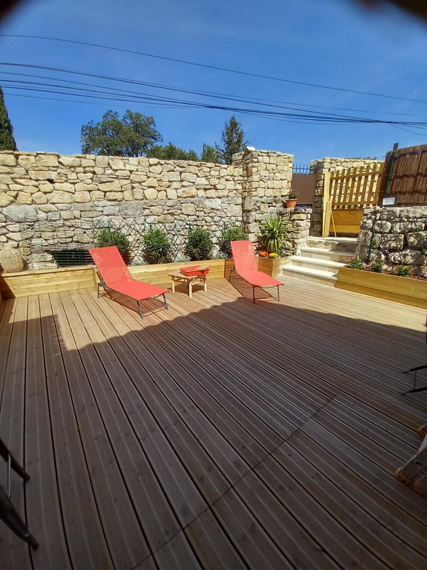 Chez Daniele Chambre Avec Jacuzzi Et Terrasse Privee Murs  Eksteriør bilde